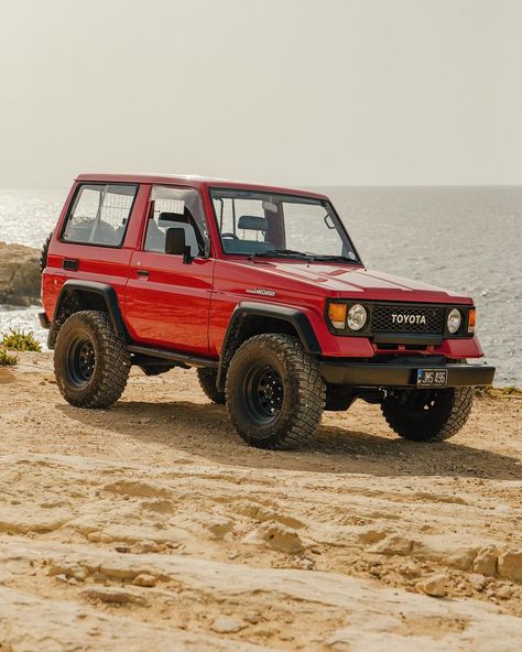 1989 🔴 Toyota land cruiser. #classictoyota #theredcruiser #lj70 #landcruiser #toyota #gratefuleveryday | Instagram Daihatsu Rocky, Fj40 Landcruiser, Land Cruiser 70 Series, Adventure Car, Toyota Fj40, Off Roaders, Cool Car Accessories, Toyota Landcruiser, Toyota 4x4