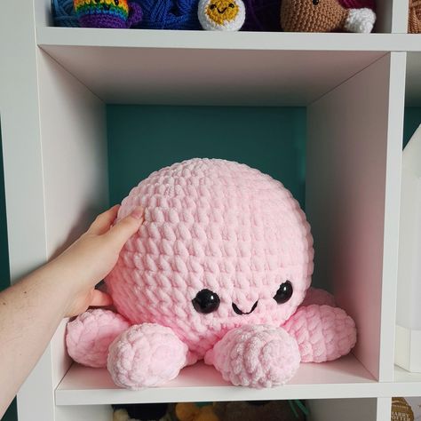 #AmiguruMay Day 23: A very small/big amigurumi ⠀⠀⠀⠀⠀⠀⠀⠀⠀ My biggest ami! She’s a chonky octopus 😁🐙 ⠀⠀⠀⠀⠀⠀⠀⠀⠀ Pattern by @knottooshabbycrochet ⠀⠀⠀⠀⠀⠀⠀⠀⠀ #AmiguruMay2024 #AmiguruMay2024Day23 #InstaCrochet #CrochetOctopus #AmigurumiOctopus Giant Octopus Crochet Pattern Free, Giant Octopus Crochet Pattern, Big Amigurumi, Big Octopus, Crocheted Octopus, Plush Octopus Crochet Pattern, Reversable Octopus Plushy Crochet, Amigurumi Octopus, Reversible Octopus Plush Crochet