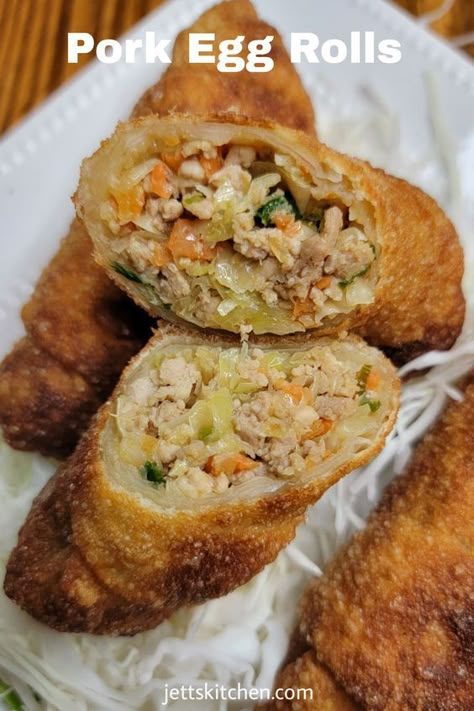 Homemade Pork Egg Rolls - Jett's Kitchen Pork Egg Roll Recipes, Egg Roll Recipe, Egg Roll Filling, Homemade Egg Rolls, Pork Egg Rolls, Homemade Chinese Food, Chinese Cooking Recipes, Egg Roll Recipes, Roll Recipes