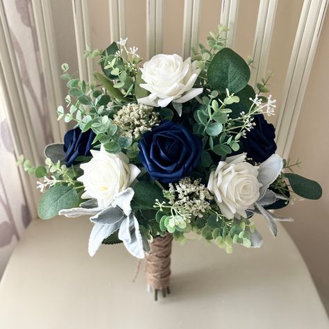 Entourage Flowers, Bridal Bouquet Navy, Sage Bridesmaids, Teal Wedding Bouquet, Navy Blue Wedding Bouquets, Norse Wedding, Navy Wedding Bouquet, Navy Blue Bouquet, 15 Cake