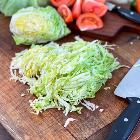 How To Shred Lettuce, Shredded Lettuce Recipes, Lettuce Recipes, Head Of Lettuce, Culinary Techniques, Romaine Lettuce Salad, Healthy Drink, Iceberg Lettuce, Lettuce Salad