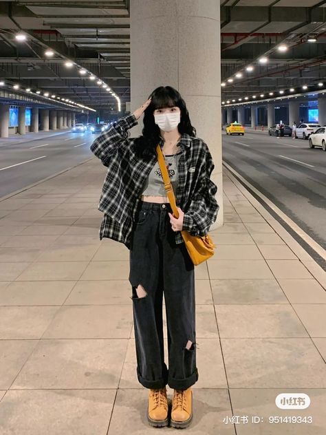 #fashion #chinesestreetfashion #ootd #ootdfashion #outfits #outfitideas #tiktok #streetwear #styletips #ulzzangstyle #ulzzangfashion #ulzzang Comfy Uni Outfits, Fashion Genz, Ulzzang Fashion Casual, Chubby Fashion Outfits Korean, Korean Outfits Casual, Girly Streetwear, Ulzzang Outfit, Short Girl Fashion, Uni Fits