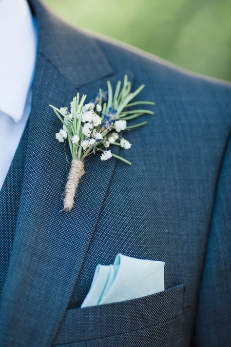 Gypsophila Button Hole, Rosemary Wedding Decor, Wedding Boutineers, Josie Wedding, Rosemary Wedding, Wedding Flowers Diy, Wildflower Bridal Bouquets, Table Elements, Lavender Wedding Flowers