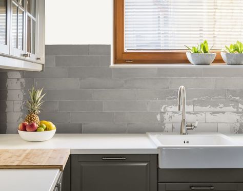 47 Likes, 1 Comments - Merola Tile NY | Be Inspired. (@merolatileny) on Instagram: “Ondine Dove Grey is beautifully understated as this kitchen backsplash. Become a Merola Tile…” Grey Backsplash Kitchen, Light Grey Backsplash, Herringbone Tile Pattern, Gray Tile Backsplash, Brick Wall Tiles, Kitchen Splashback Tiles, Toilet Tiles, Grey Subway Tiles, Grey Backsplash