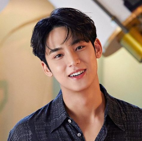 Mingyu Smile, Gorgeous Man, Asian Man, Kim Mingyu, On Twitter, Twitter, Hair, Black