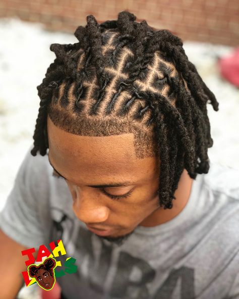 Jah Locs by Jamaica on Instagram: “Rope twists are the beauty of it 😍😍😍😍 tag a friend who would like this style 👇🏾shout out to @manicutz on this crispy line😩 .. click the…” Loc Ropes Style, Rope Twist Men Locs, Rope Twist On Short Locs, Rope Twist Men, Black Men Locs Style, Black Men Locs, Rope Twist Locs, Rope Twist Locs Styles, Wicks Locs Men