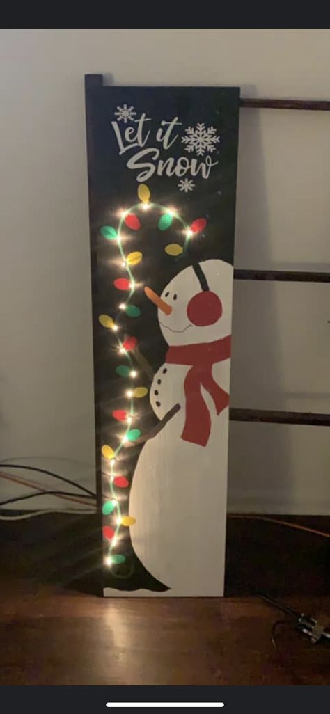 Homemade Christmas Signs Wood, Snowman Pallet Ideas, Snowman Porch Sign, Best Christmas Garland, Christmas Garland Decorating Ideas, Snowman Wood Sign, Porch Boards, Christmas Boards, Christmas Signs Wood