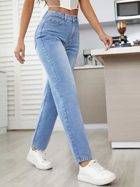 Jeans For Women Stylish, Basic Bottoms For Women, Straight Leg Denim Jeans, Straight Leg High Waist Jeans, Fitted Jeans Outfit High Waist, Straight Jeans For Women, Straight Fit Jeans Outfit Women, Straight Jeans Outfit Casual, Straight Fit Jeans Outfit