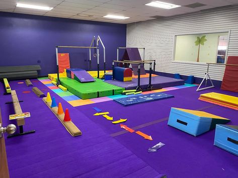 Gymnastics Classes For Kids, Preschool Gymnastics Lesson Plans, Preschool Gym, Toddler Gymnastics, Gymnastics Lessons, Gymnastics Academy, Preschool Gymnastics, Gym Party, Toddler Gym