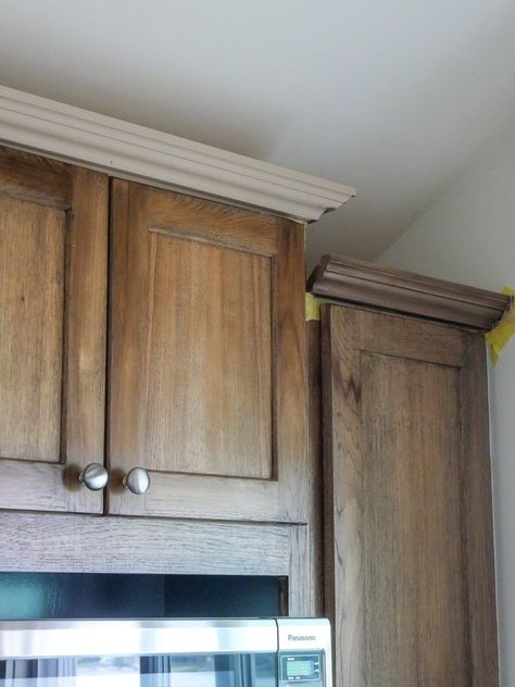 Learn pro tips for creating a faux wood finish that looks just like the real thing. Everything you need to know, from tools to techniques! #fauxwoodfinish #fauxwood #paintedwood #fauxwoodtutorial #diy #diyhome #diywood #diyproject #looklikewood #fakewoodfinish How To Paint Faux Wood Cabinets, Painting Faux Wood Kitchen Cabinets, How To Make Painted Cabinets Look Like Wood, How To Paint A Cabinet To Look Distressed, Diy Faux Wood Cabinets, Paint Cabinet To Look Like Wood, Painting Cabinets To Look Like Wood, How To Paint Cabinets To Look Like Wood, Paint Cabinets To Look Like Wood