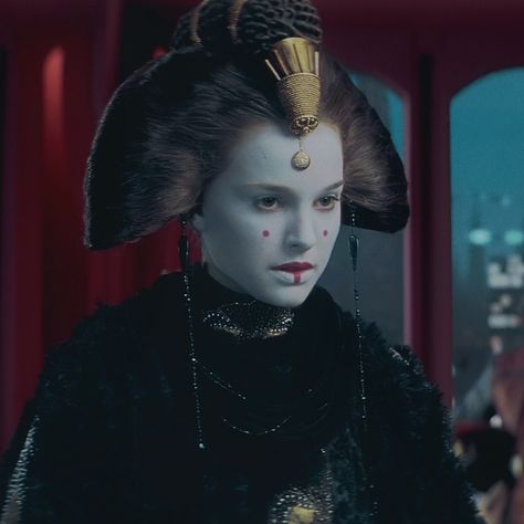 Star Wars Makeup, Star Wars Padme Amidala, Amidala Star Wars, Clone Wars Ahsoka, Padmé Amidala, Queen Amidala, Star Wars Padme, Phantom Menace, Star Wars Fashion