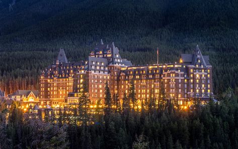 Download wallpapers Fairmont Banff Springs, evening, mountain landscape, forest, Alberta, Banff National Park, Canada, Rocky Mountains Klagenfurt, Haunted Places, Bergen, Banff Hot Springs, Fairmont Banff Springs, Fairmont Banff, Haunted Hotel, Most Haunted Places, Scary Places