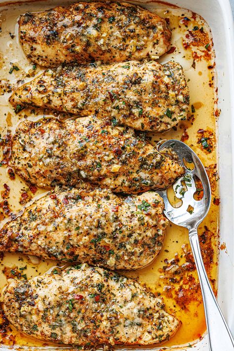 Parmesan Chicken Bake, Baked Garlic Parmesan Chicken, Healthy Low Carb Dinners, Chicken Breast Recipes Baked, Chicken Bake, Garlic Parmesan Chicken, Baked Chicken Parmesan, Parmesan Chicken, Savory Chicken