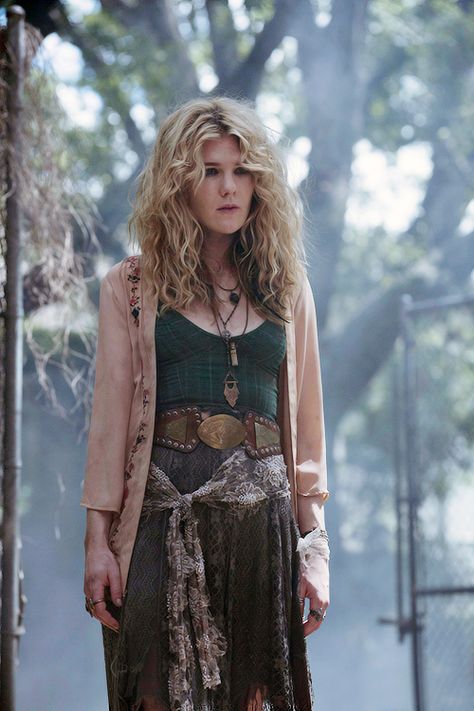 OMG! In love! Misty Day Outfits, Cinema Costume, Hippy Goth, Lily Rabe, American Horror Stories, American Horror Story 3, Tv Outfits, Ahs Coven, Stevie Nicks Style