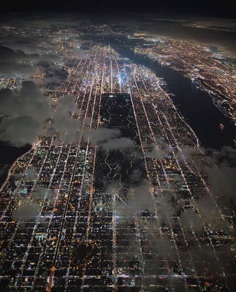 New York From Above, City From Above, Above Clouds, Oregon Nature, New York City Night, Oregon Life, Usa Cities, American Freedom, City Night