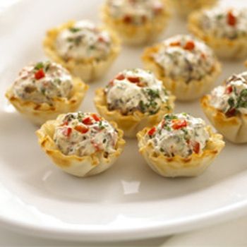 Alouette® Garlic and Herb Croustade Recipe Cheese Tartlets, Phyllo Cups, Brie Bites, Easter Appetizers, Easter Snacks, Elegant Appetizers, Ginger Peach, Crab Salad, Phyllo Dough