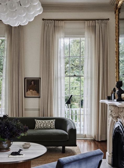 Parlor Room, Classic Curtains, Parisian Decor, Parisian Apartment, Living Room Inspo, Beautiful Interiors, Curtains Living Room, Curtains With Blinds, Room Inspo