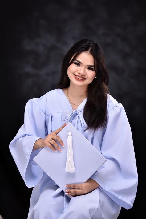 Pose For Graduation Pictorial, Formal Attire For Graduation Pictorial, Grad Pic Poses Studio, Toga Graduation Pictorial, Graduation Pictures Edit, Make Up For Graduation Pictorial, Graduation Pictorial Pose, Graduation Portraits Studio, Graduation Pictorial Studio