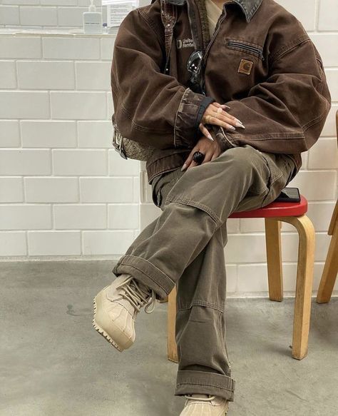 Carhartt Jacket Outfit, Pakaian Hipster, Nyc Winter Outfits, Carhartt Jacket, Fall Fits, Winter Fits, Cool Fits, 가을 패션, Looks Style