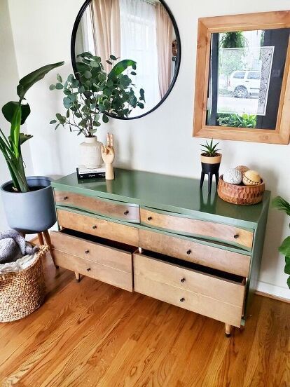 I found this dresser on my local Facebook marketplace. It was a basset mid century modern dresser that was yellowish and blue. That didn't concern me as I knew I was going to refinish it. It seemed like the original finish but couldn't believe it was originally this color.. so I did a Google search to see if I can find what it looked like it the 50's and 60's. Sand sand sand While I couldn't find the exact dresser, i found another Bassett piece with its original white finish. So I… Dresser Front Makeover, Colorful Dresser, Designing A Home, Diy Dresser Makeover, Mcm Furniture, Mid Century Modern Dresser, Diy Furniture Renovation, Furniture Rehab, Furniture Renovation