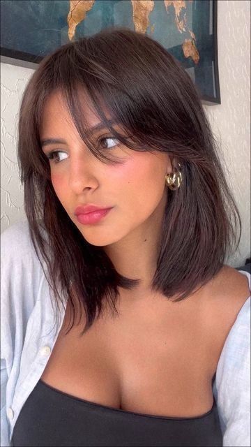 Haircut For Short Hair With Bangs, Haïr Cut Short Hair, Short Brown Hair With Curtain Bangs, Short Brunette Hair With Bangs, Haircut Short Bangs, Short Hair Curtain Bangs Layers, Bob Hair With Curtain Bangs, Face Framing Curtain Bangs Short Hair, Short Hair Bangs Hairstyle