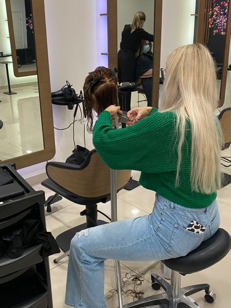 Hair School Cosmetology Aesthetic, Hair Dressing Aesthetic, Hair Stylist Aesthetics, Cosmotologist Aesthetic, Cosmo Aesthetic, Cosmetology School Aesthetic, Hairdresser Aesthetic, Hair Salon Aesthetic, Cosmetology Aesthetic