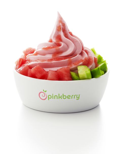 Pinkberry Frozen Yogurt - new favorite snack!!!!!! Pinkberry Frozen Yogurt, Berry Yogurt, Pink Berry, Frozen Yoghurt, Favorite Snack, Healthy Treats, Frozen Yogurt, Food Cravings, Mouth Watering