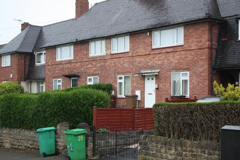 British Council House Aesthetic, English Council Estate, British Council House, Council House Interior, Anglo Gothic, British Aesthetic, British Houses, Council Estate, Childhood Aesthetic