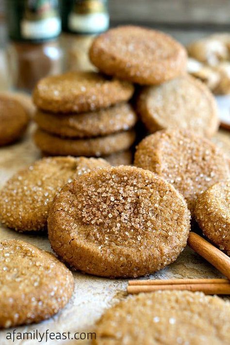 The Greatest Holiday Cookie Recipes Ever Cinnamon Dessert Recipes, Cookies With Cinnamon, Cinnamon Desserts, Saigon Cinnamon, Cinnamon Sugar Cookies, The Best Cookies, Brown Sugar Cookies, Best Cookies, Chewy Sugar Cookies