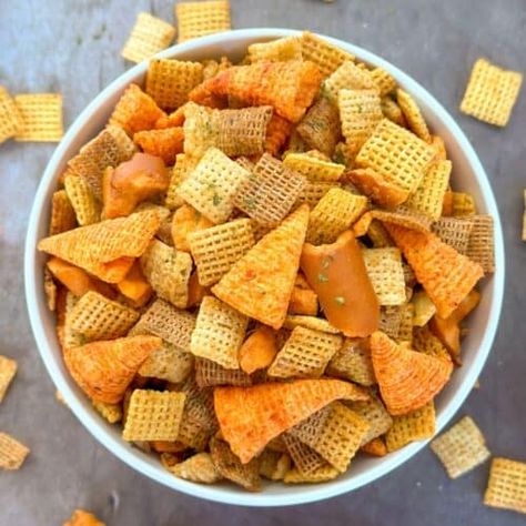 Cheesy Ranch Chex Party Mix Recipe - Whiskful Cooking Harvest Caramel Corn, Cheesy Ranch Chex Mix, Ranch Chex Mix Recipes, Chex Party Mix Recipe, Ranch Chex, Ranch Chex Mix, Fall Snack Mixes, Party Mix Recipe, Homemade Caramel Corn