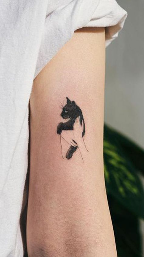 Black Cat Tattoos, Witch Tattoo, Inspiration Tattoos, Cat Tattoo Designs, Dainty Tattoos, Aesthetic Tattoo, Tattoo Life, Dream Tattoos, Simplistic Tattoos