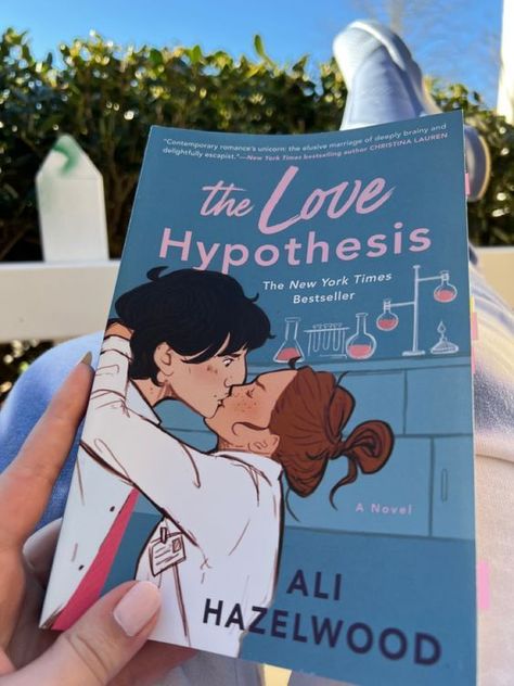 Love Hypothesis Aesthetic, Olive Smith, Jedi Mind Tricks, The Love Hypothesis, Love Hypothesis, Ali Hazelwood, Girl Reading Book, Reading Motivation, Book Log