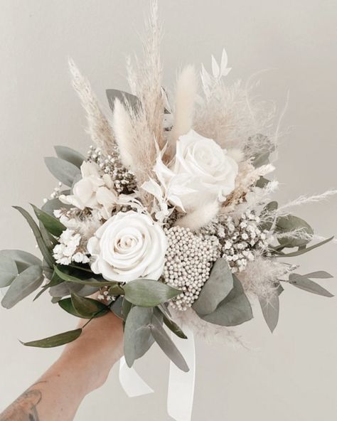 Forest Theme Wedding, Dream Wedding Decorations, Bridal Bouquet Flowers, Sage Wedding, Body Chains, Future Wedding Plans, Neutral Wedding, Wedding Mood, Flower Bouquet Wedding