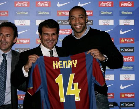 ON THIS TRANSFER DAY: In 2007, Barcelona signed Thierry Henry from Arsenal for a reported fee of £16.1m. #Arsenal #Barcelona #AFC #FCB #Football #Squawka Thierry Henry, Arsenal, Coca Cola, Audi, Barcelona, Soccer, Football, Arsenal Fc, American Football