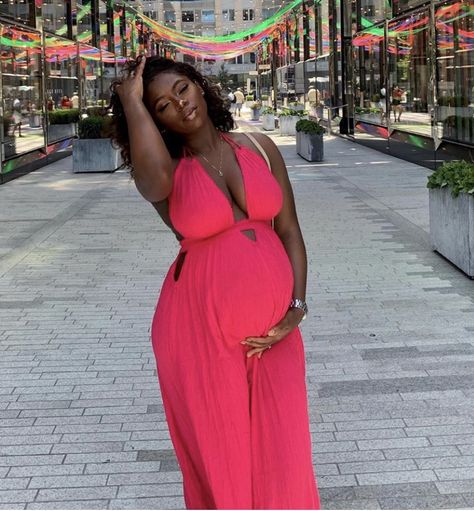 Mommy And Me Dresses Summer, Pregnant Vacation Outfits Black Women, Cute Maternity Dress Casual, Spring Maternity Outfits Black Women, Maternity Dinner Outfit Summer, Summer Dresses For Pregnant Women, Cute Maternity Dresses Casual, Pink Pregnancy Outfits, Church Maternity Outfit