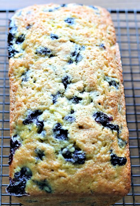 Blueberry Zucchini Bread with Lemon Glaze Gluten Free Freezer Meals, Thanksgiving Main Dishes, Blueberry Zucchini Bread, Blueberry Zucchini, Gluten Free Halloween, Holiday Ice Cream, Biscoff Cake, Sandwich Sides, Lemon Glaze