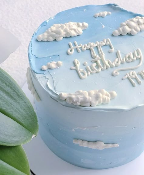 Blue Birthday Cakes, Vintage Birthday Cakes, Cloud Cake, Bento Cakes, Simple Cake Designs, Funny Birthday Cakes, Mini Cakes Birthday, Creative Cake Decorating, Creative Birthday Cakes