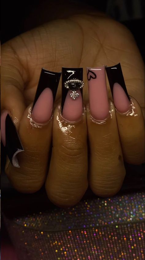 18th Birthday Nails Ideas, 18th Birthday Nails, Aesthetic Piercing, Acrylics Ideas, Ongles Bling Bling, Nba Artwork, Nail Business, Girly Acrylic, Acrylic Toe Nails