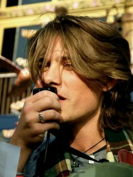 Taylor Perfect Jawline, Hanson Brothers, Zac Hanson, Surfer Hair, Taylor Hanson, Jordan Taylor, Taylor S, Goth Beauty, Go Around