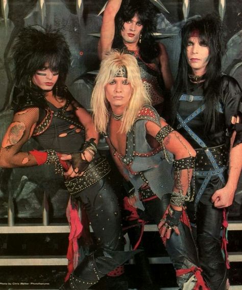 Gotta love some 1980 Motley Crüe ! 80s Hair Metal, Shout At The Devil, Motley Crew, Hair Metal Bands, Mick Mars, Vince Neil, 80s Hair Bands, Motley Crüe, 80s Bands