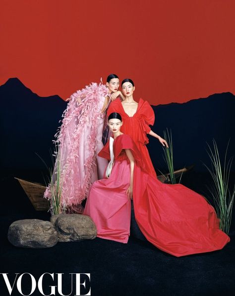 Leslie Zhang Captures Valentino Reds Vogue China February 2020 — Anne of Carversville Haute Couture, Couture, Alfred Stieglitz, He Cong, Leslie Zhang, Outfit Essentials, Fashion Model Photography, Vogue China, Fashion Photography Inspiration