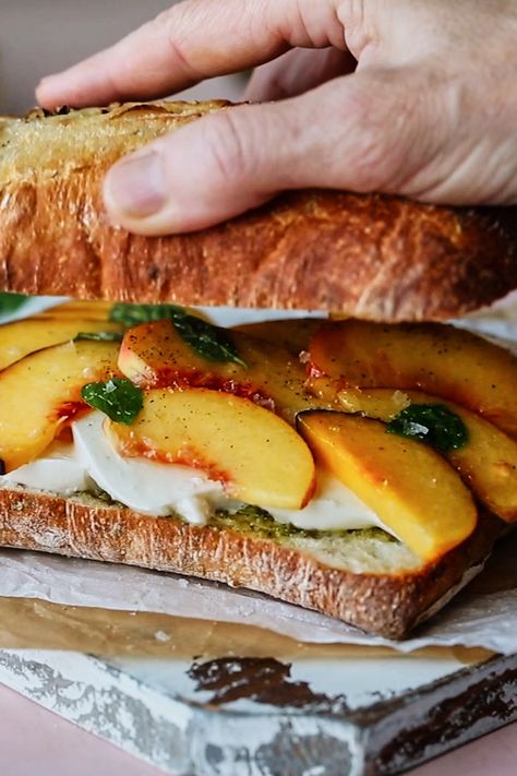 Summer Panini Recipes, Peach Sandwich, Caprese Panini, Peach Caprese, Apples And Pumpkins, Tomato Caprese, Mozzarella Sandwich, Pesto Sandwich, Siren Call