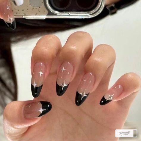 Medium Almond Acrylic Nails Black, Siyah Nail Art, Black And Gold Nails Almond, Black And Silver Almond Nails, P1harmony Nails, Spring Acrylic Nails, Hello Nails, Diva Nails, Blush Nails