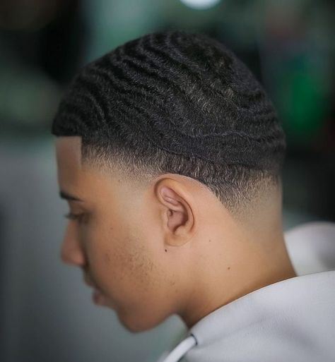 Medium Skin Fade, Skin Fade With Beard, Men Short Hair Fade, Types Of Fade Haircut, Waves Hairstyle Men, Fade Haircut Curly Hair, High Taper, Men Fade Haircut Short, Best Fade Haircuts