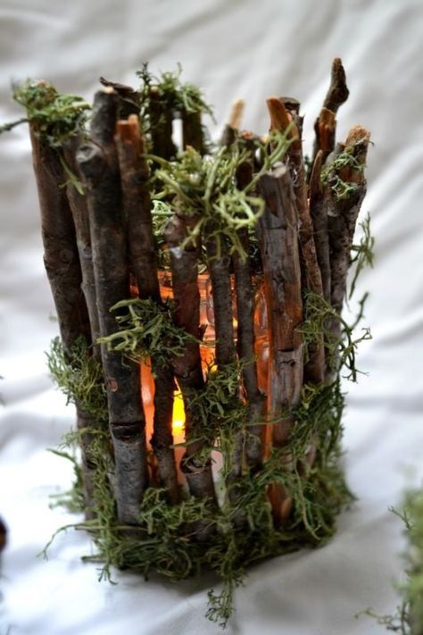 Shine On Your Wedding Day With These Breath-Taking Rustic Wedding Ideas! – Page 2 of 2 – Cute DIY Projects Enchanted Forest Centerpieces, Twig Candle Holder, Woodland Wedding Centerpieces, Takken Decor, Woodland Theme Wedding, Rustic Woodland Wedding, Deco Champetre, Enchanted Forest Wedding, Cute Diy Projects