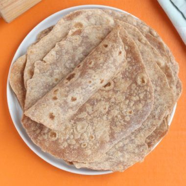 4-Ingredient Spelt Flour Tortillas - Oatmeal with a Fork Spelt Bread Recipe, Spelt Flour Recipes, Dr Sebi Recipes Alkaline Diet, Spelt Recipes, Dr Sebi Recipes, Dr Sebi Alkaline Food, Recipes With Flour Tortillas, Spelt Bread, Alkaline Diet Recipes