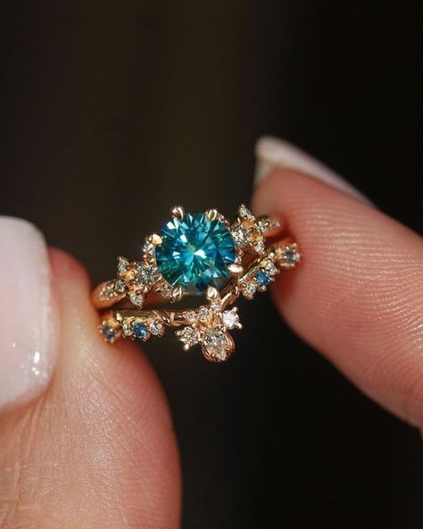 Fairytale Engagement Rings, Teal Rings, Sofia Zakia, Blue Diamond Wedding Ring, Cute Engagement Rings, Future Engagement Rings, Teal Sapphire, Bespoke Rings, Gem Ring