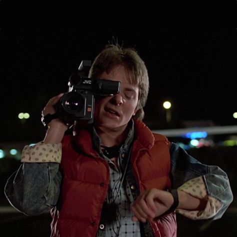 Marty McFly Costume - Back to the Future Check more at https://costumerocket.com/marty-mcfly-costume/ Marty Mcfly Pfp, Back To The Future Pfp, Movie Pfp Aesthetic, Marty Mcfly Icons, Back To The Future Aesthetic, Back To The Future Wallpaper, Marty Mcfly Costume, 80’s Aesthetic, 80s Celebrities