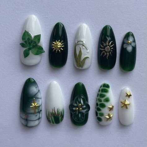 Over The Garden Wall Nails, Nature Inspired Nails, Vine Nails, Forest Nails, Celestial Nails, Mail Inspo, Character Chart, Historical Recipes, Wall Nails