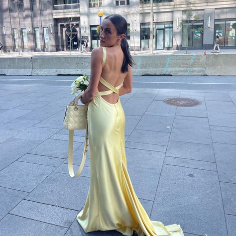 Yellow Ball Dresses, Sum Dresses, Fay Dress, Long Party Dress, Prom Dresses Yellow, Preppy Dresses, Prom Dress Inspiration, Grad Dresses, Evening Outfits